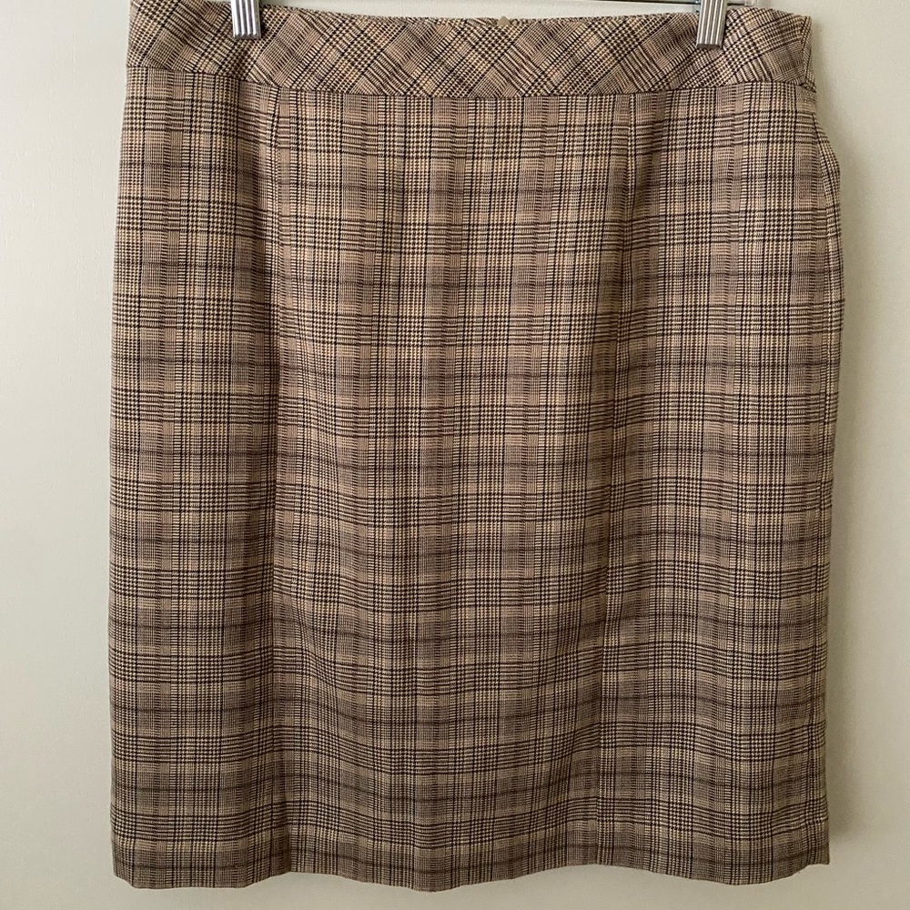 Pencil skirt